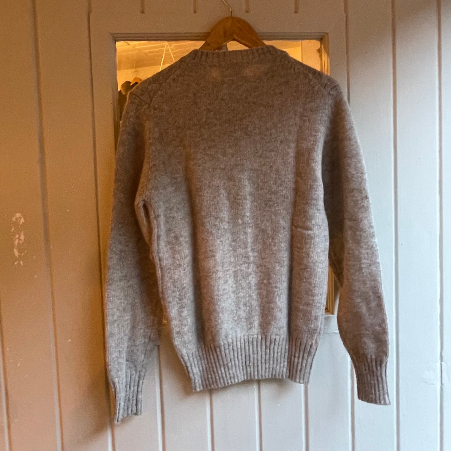 1980s Beige Dead Stock Wool Cable Knitted jUmper