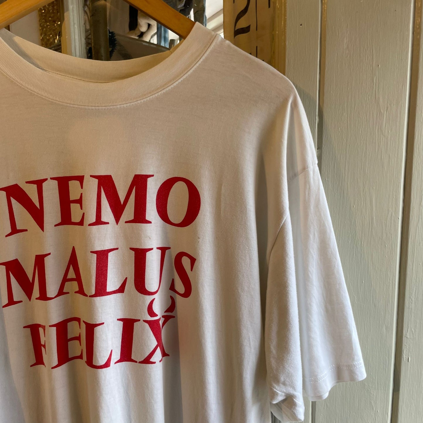 1990s Past Times Nemo Malus Felix T-shirt