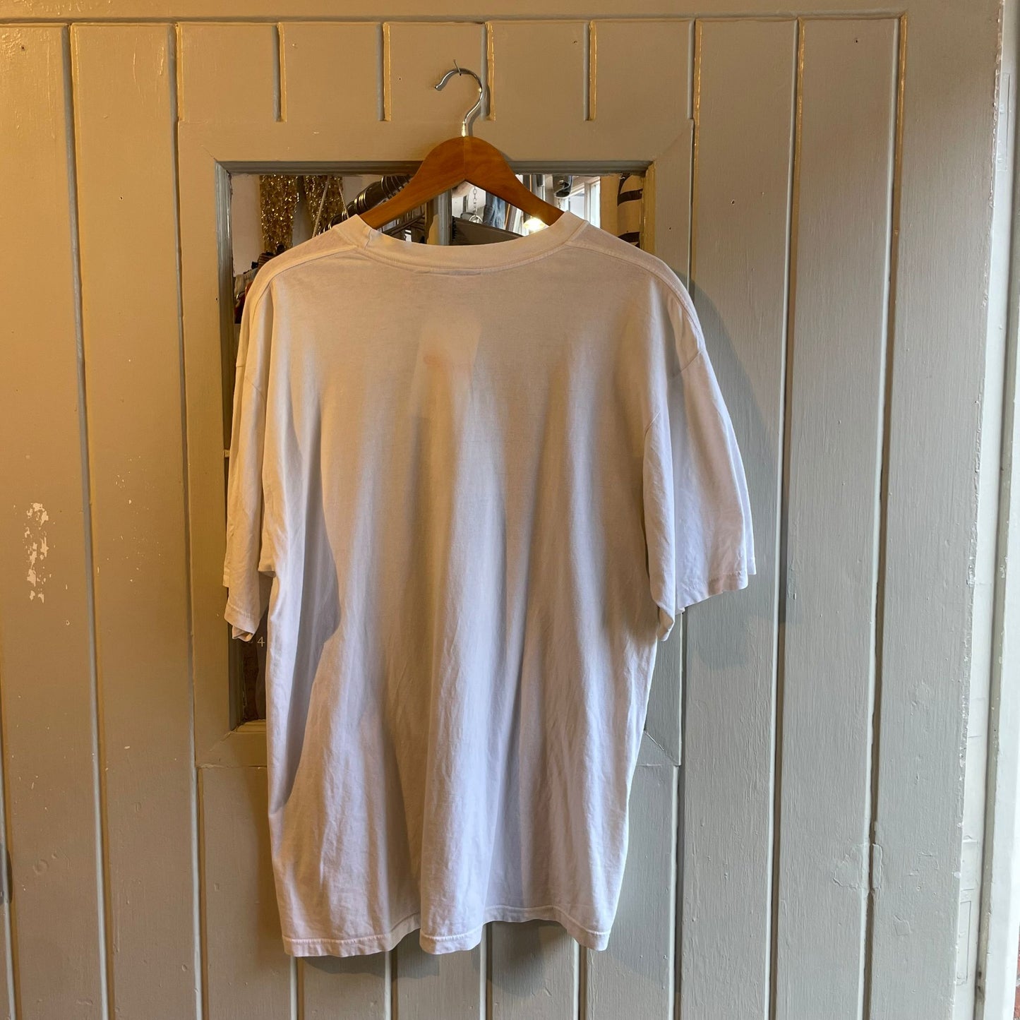 1990s White Past Times Animal Convivalis Graphic T-shirts