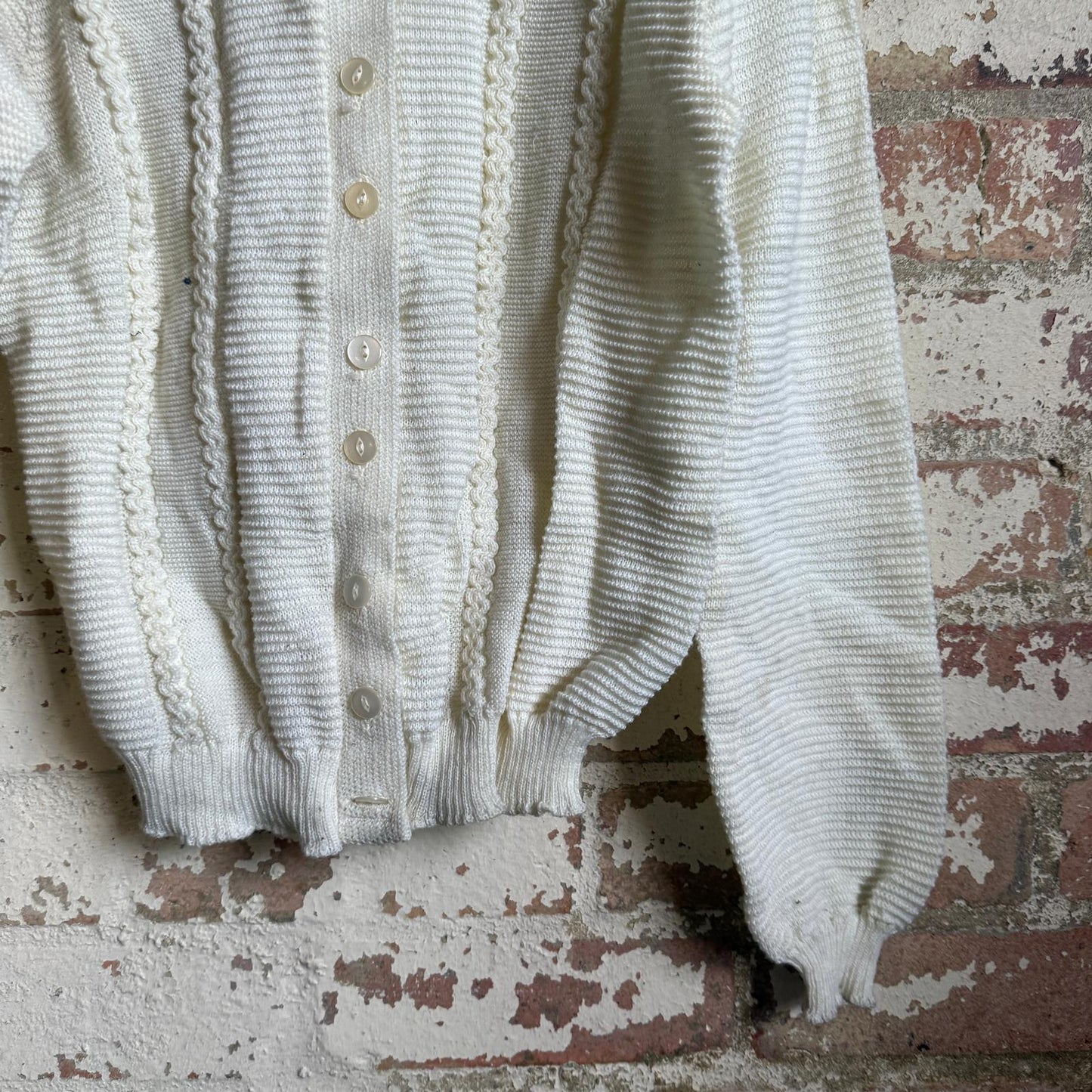 1960s White Knitted Cardigan Jumper