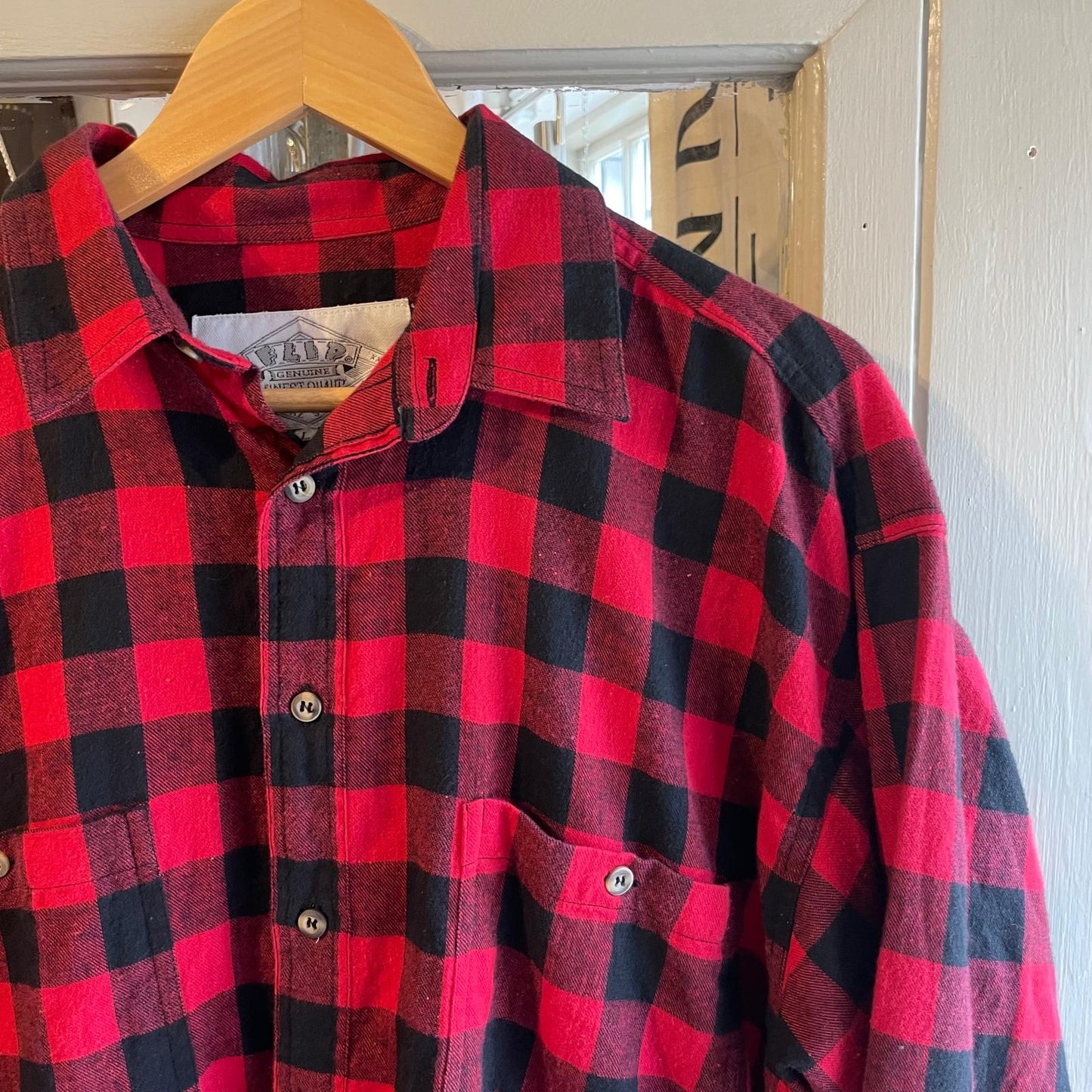 1980s Red and Black Flannel Checkered Long Sleeve Shirt