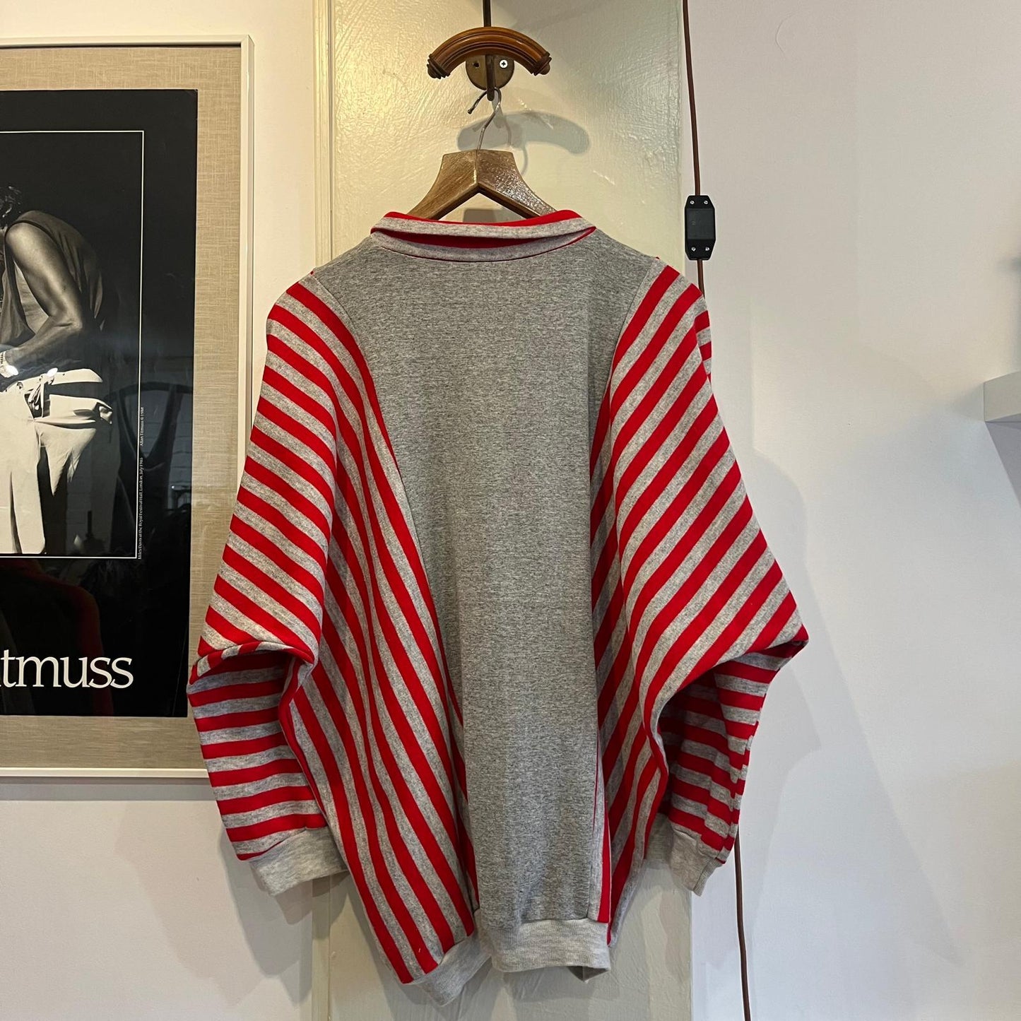 1980s Grey Red Striped Bat Wing Zip Sweatshirt Jumper