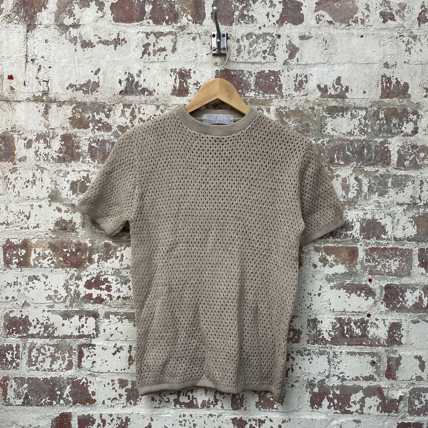 Vintage 1970s 1980s Beige Knitted Short Sleeved Jumper Shirt