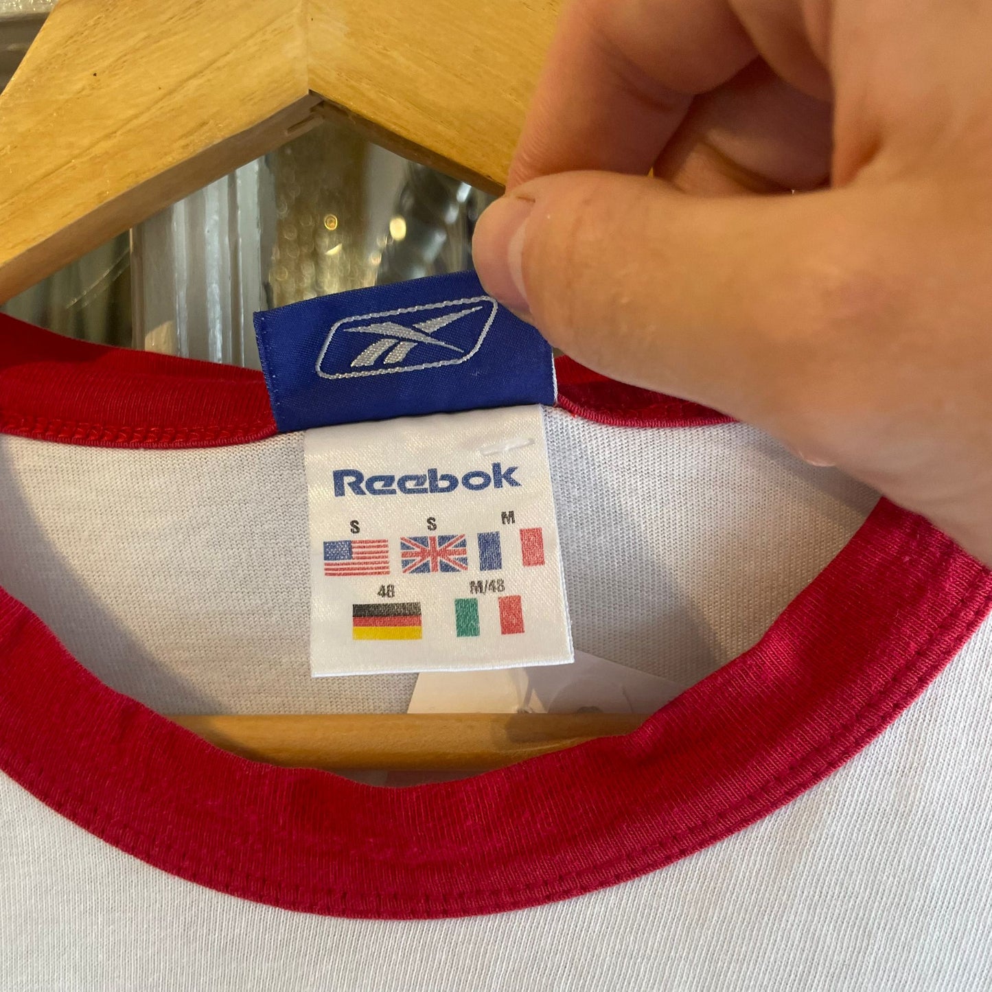 Vintage 90s/00s White Reebok Embroidered T-shirt