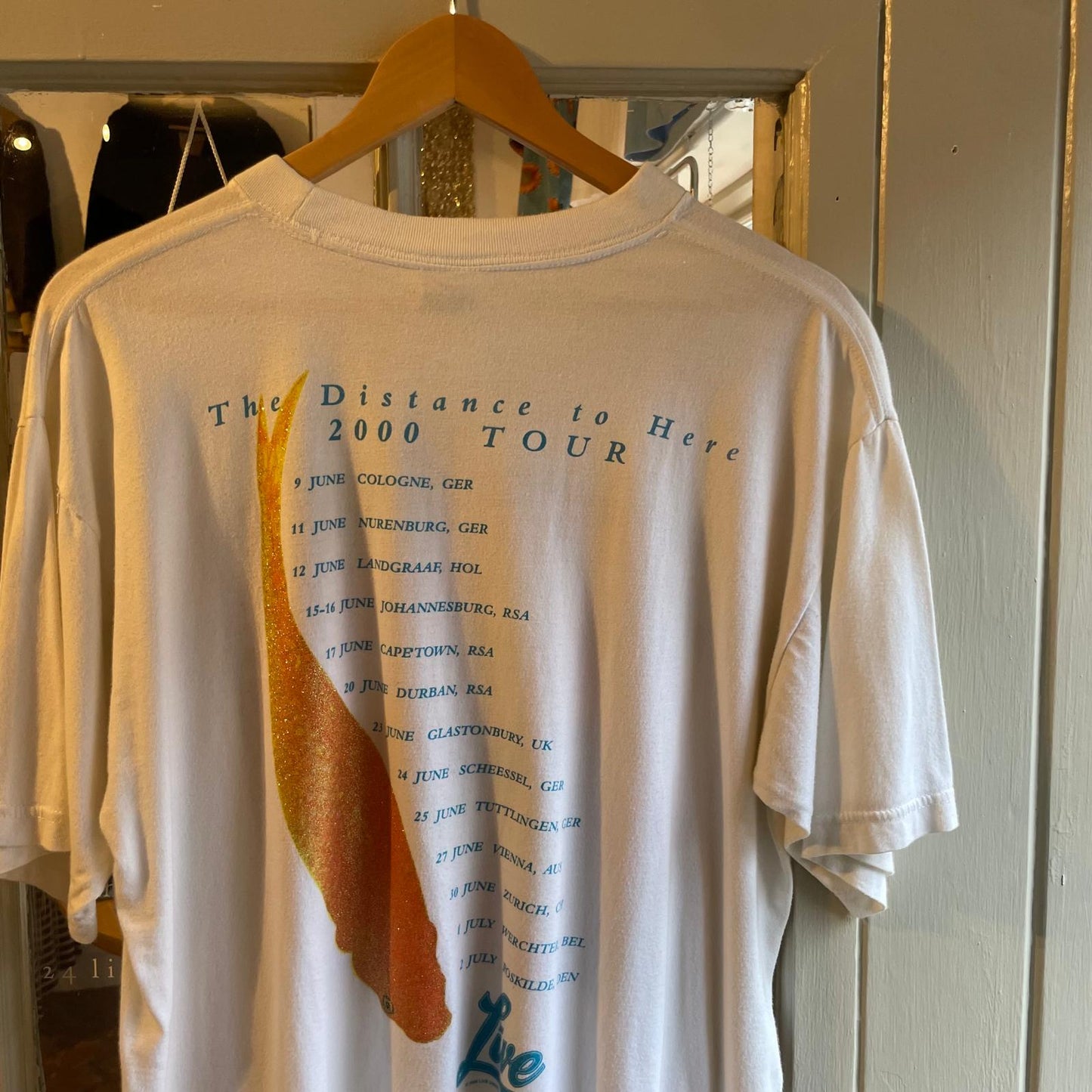 2000 White Graphic Band T-shirt