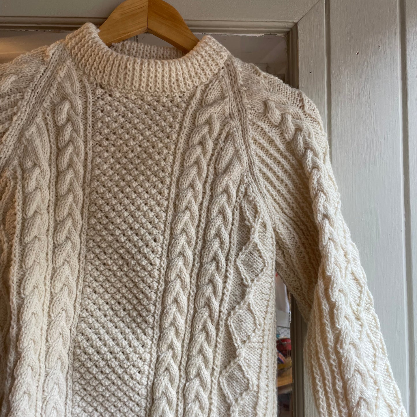 1980s Wool Cream Cable Knitted Jumper