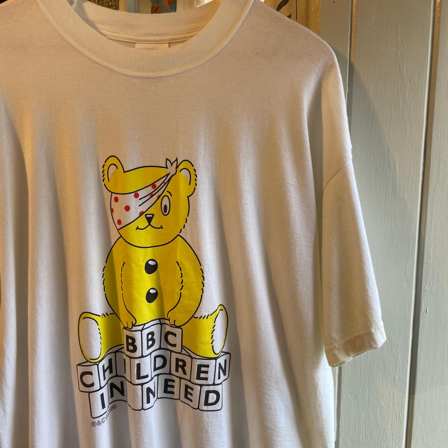 1990s White 'Children in Need' Graphic T-shirt