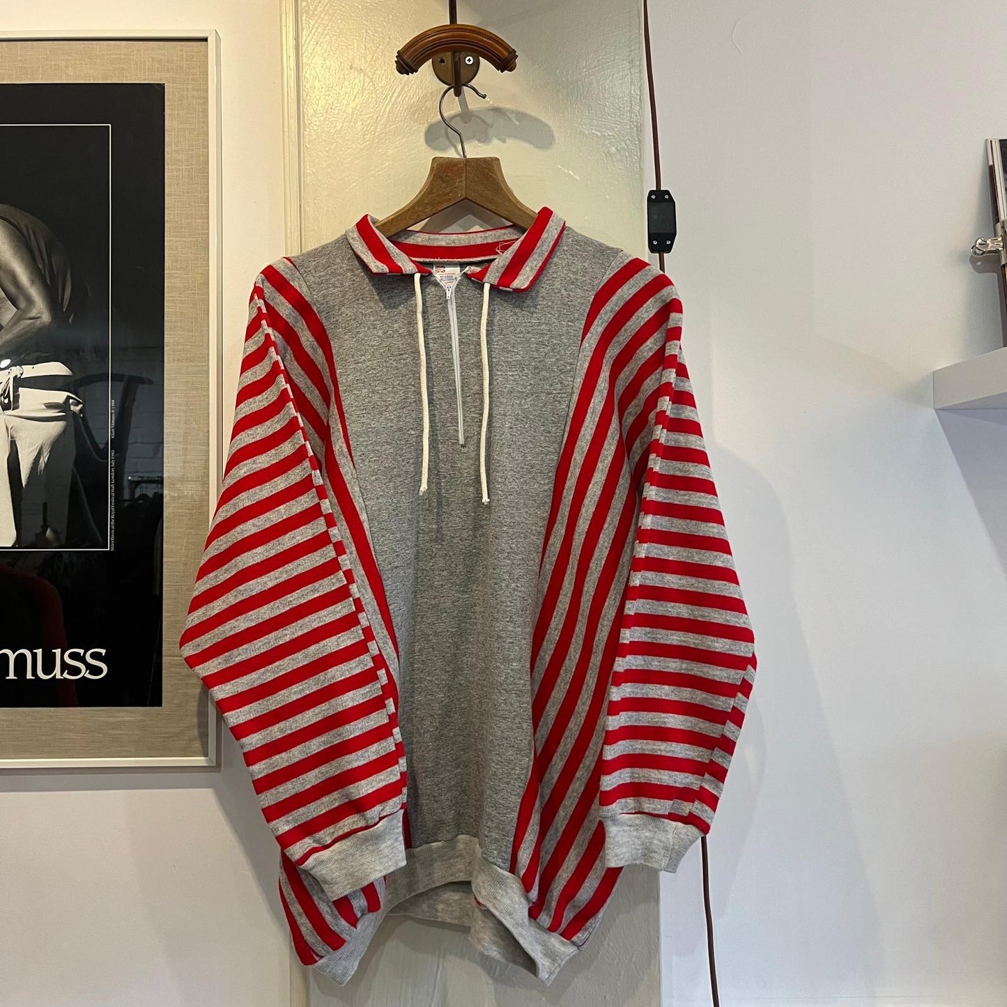 1980s Grey Red Striped Bat Wing Zip Sweatshirt Jumper