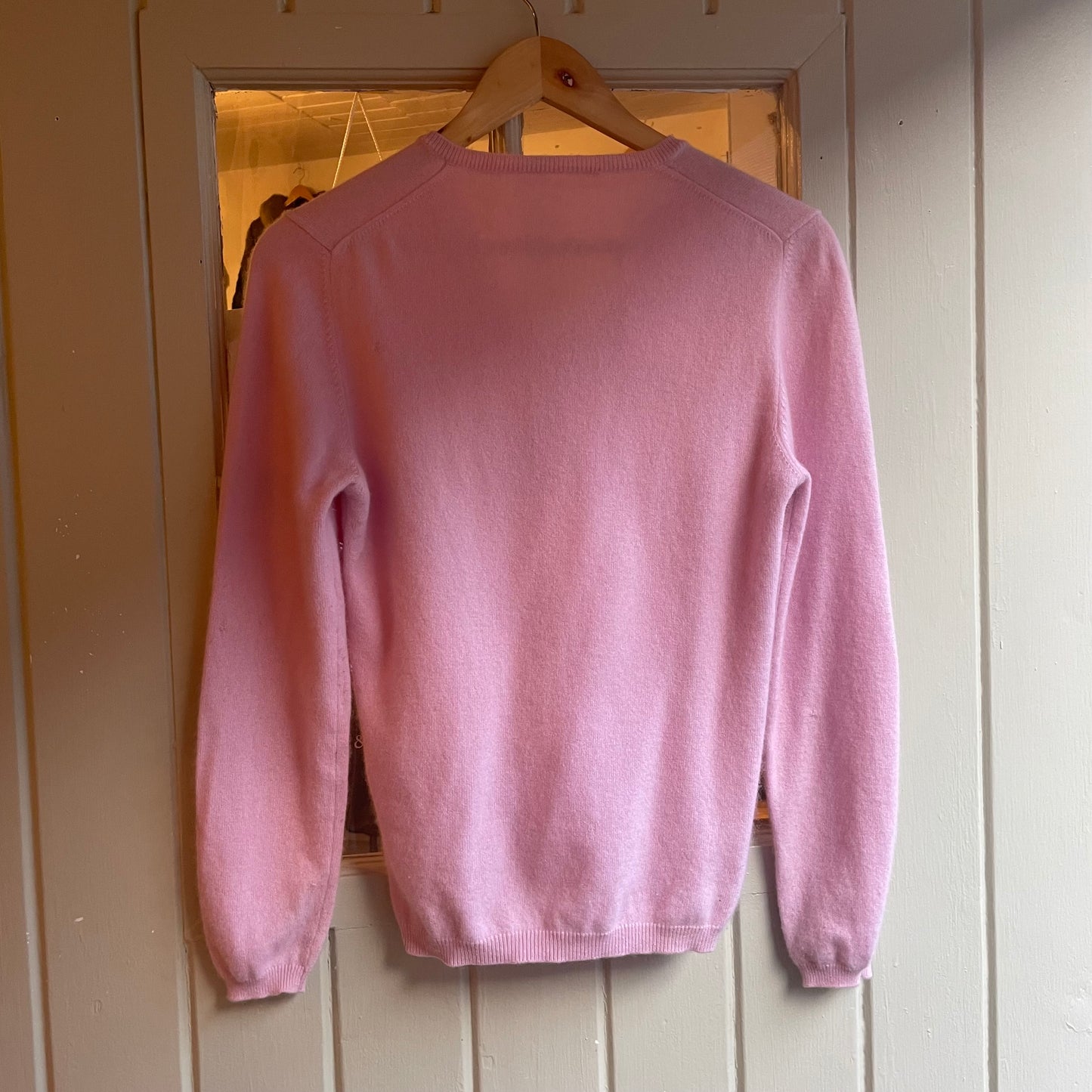 1980s Pink Cashmere Knitted Argyle V-Neck Jumper