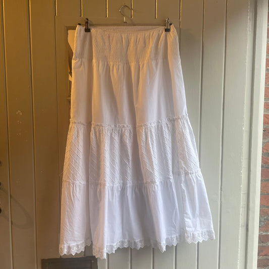 2000s Y2K White Tiered Maxi Skirt