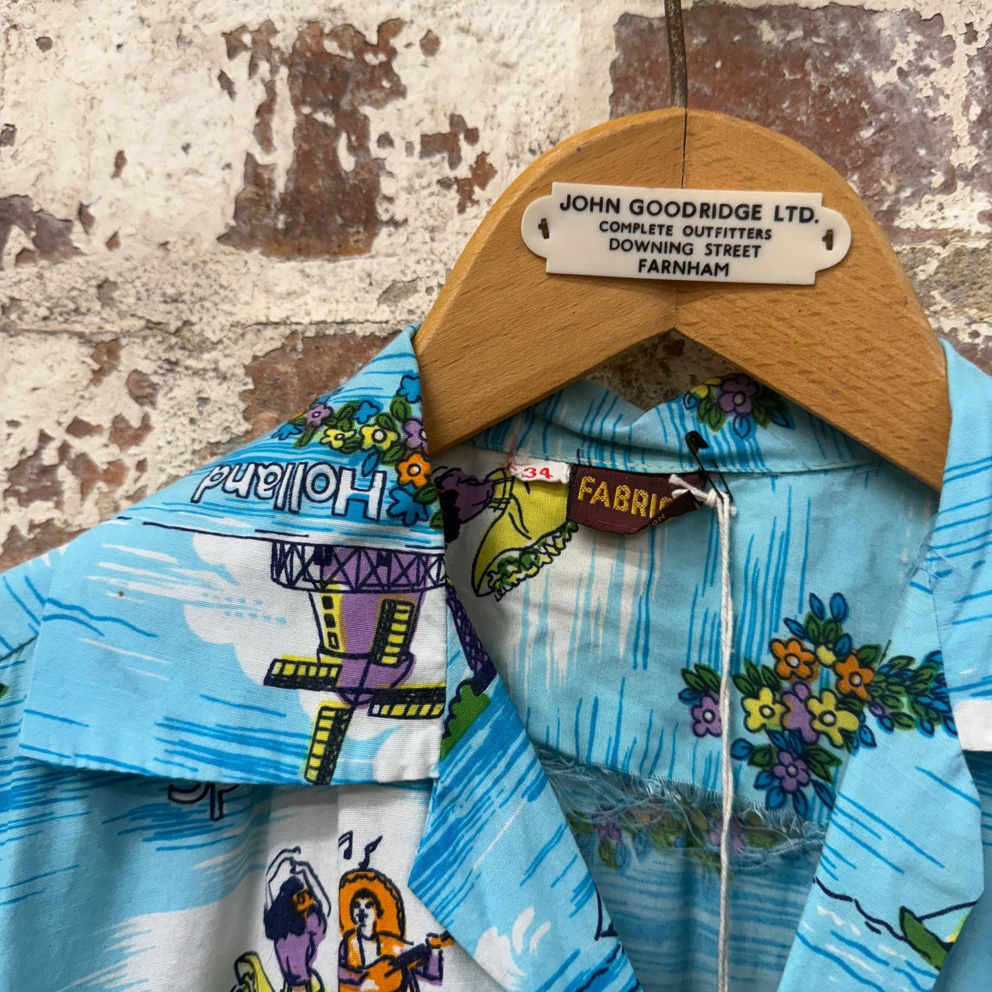 1970s Blue Hawaii Graphic Button Shirt