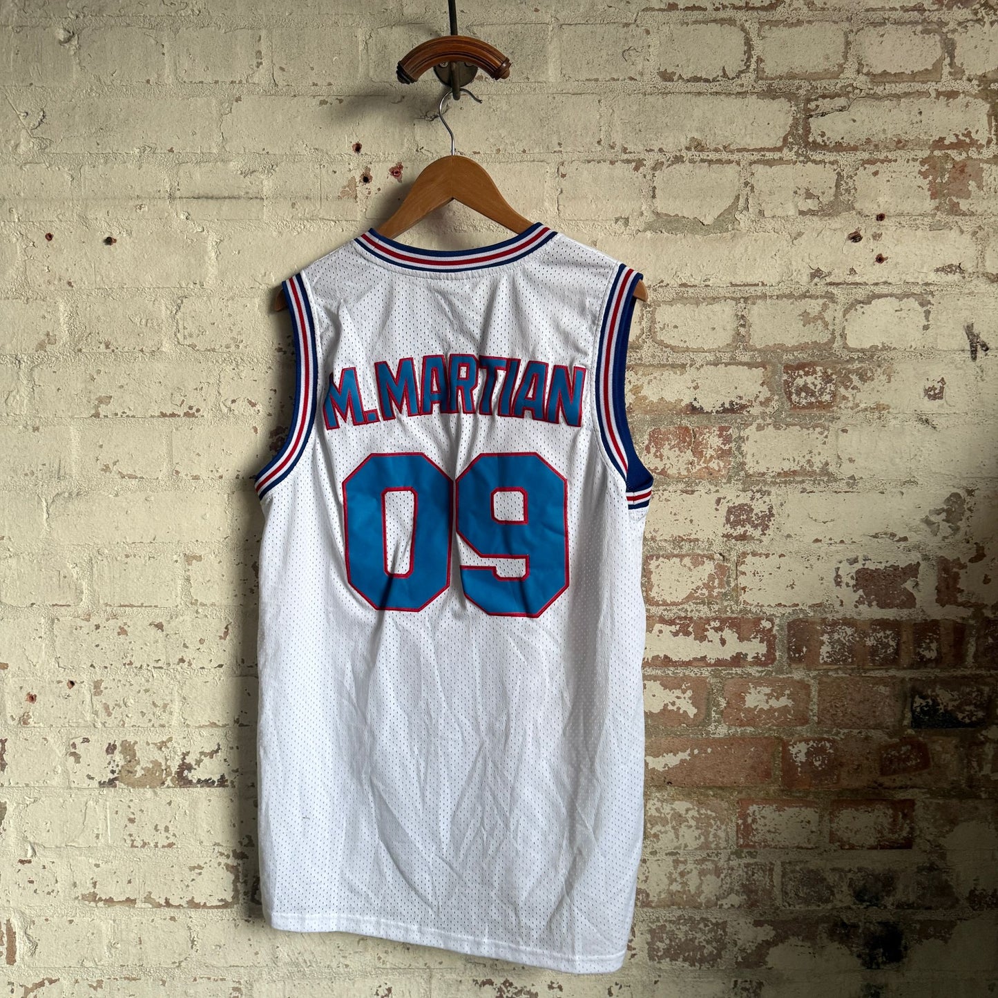 1990s White Champion Looney Tunes Basketball Jersey