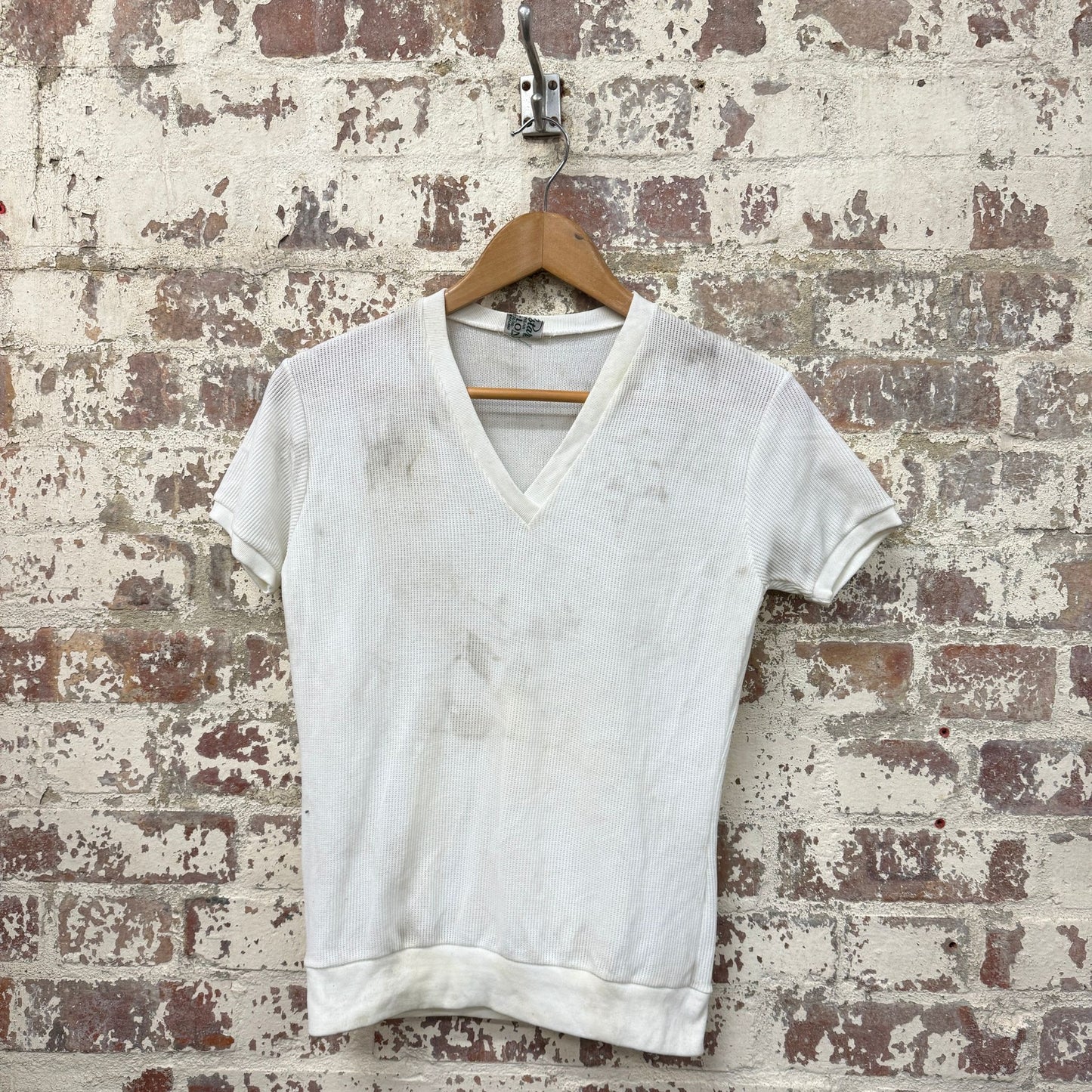 1950s White British V-Neck T-shirt