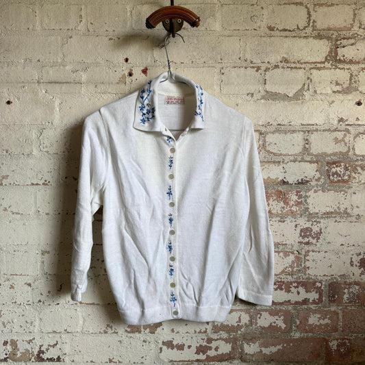 1960s White Wool Flower Knitted Collar Cardigan