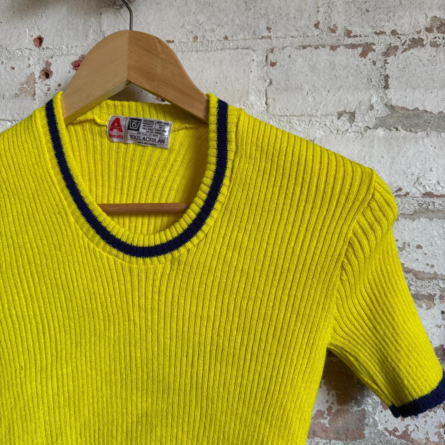 1970s Yellow Knitted Round Neck Top