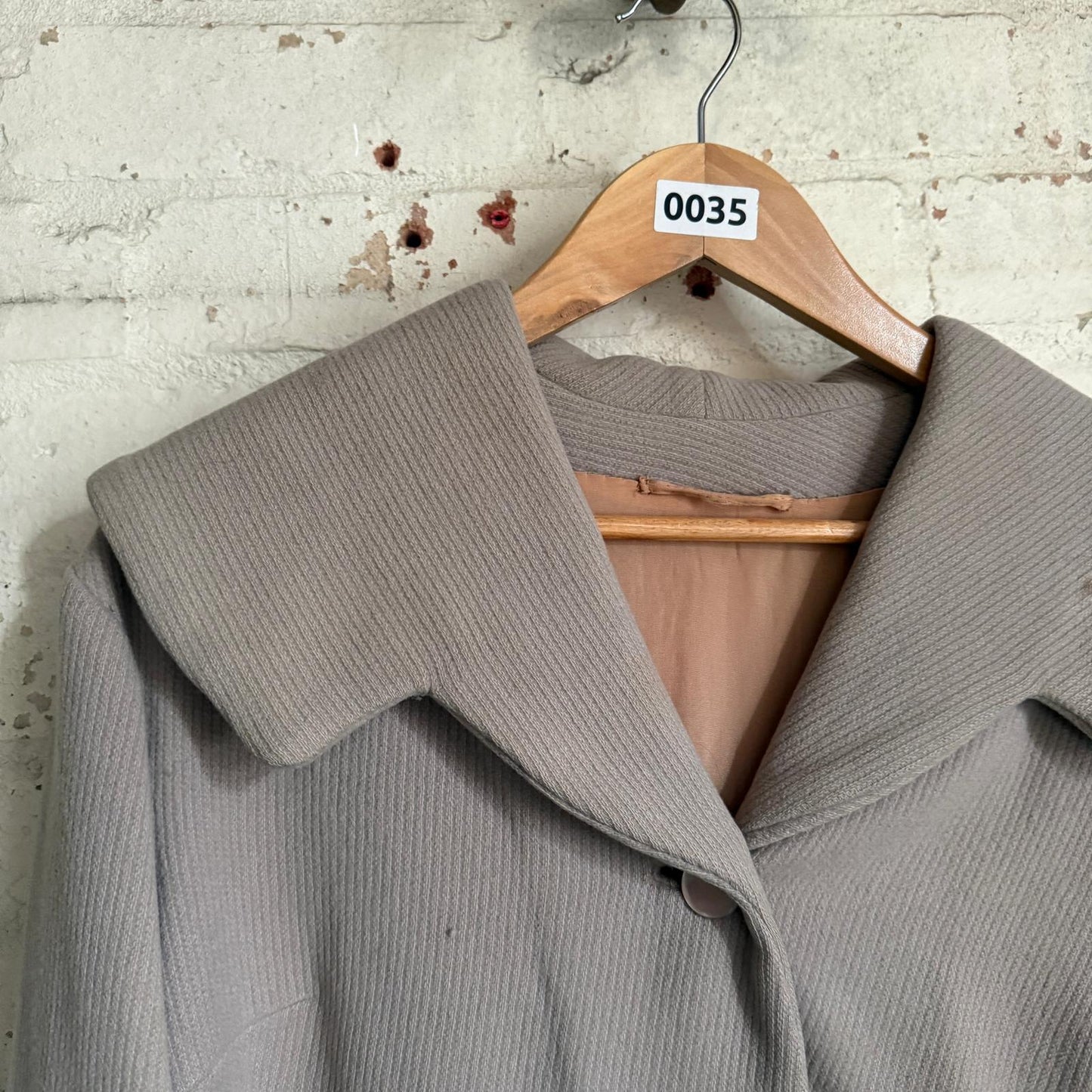 1940s Beige Wool Unusual Collar Design Blazer Jacket
