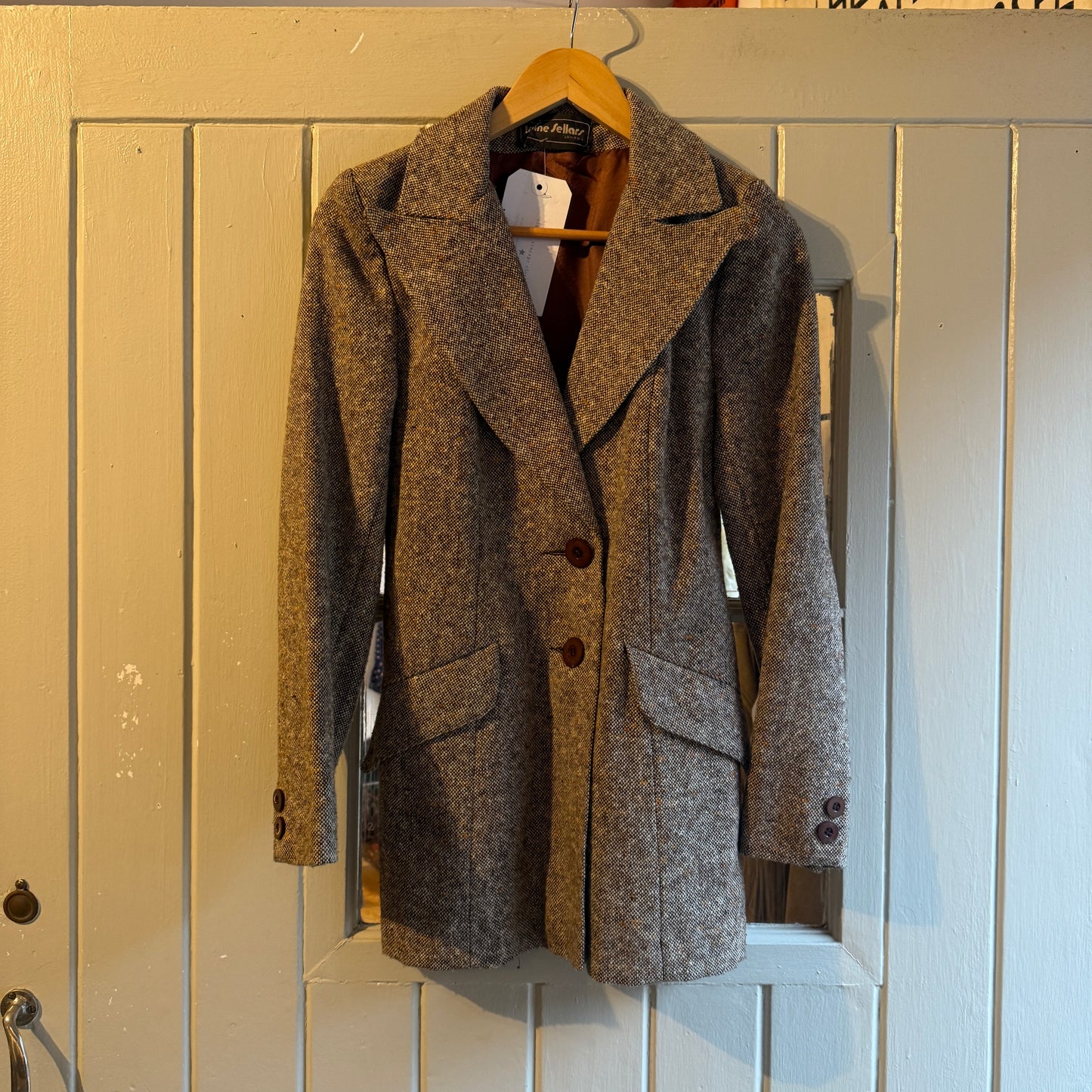 1970s Beige Tweed Peaked Lapels Blazer Jacket