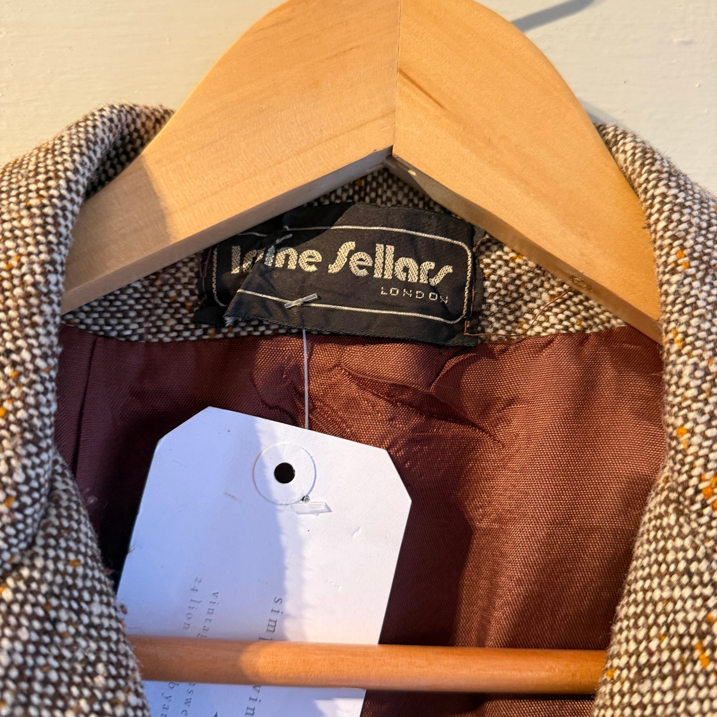 1970s Beige Tweed Peaked Lapels Blazer Jacket
