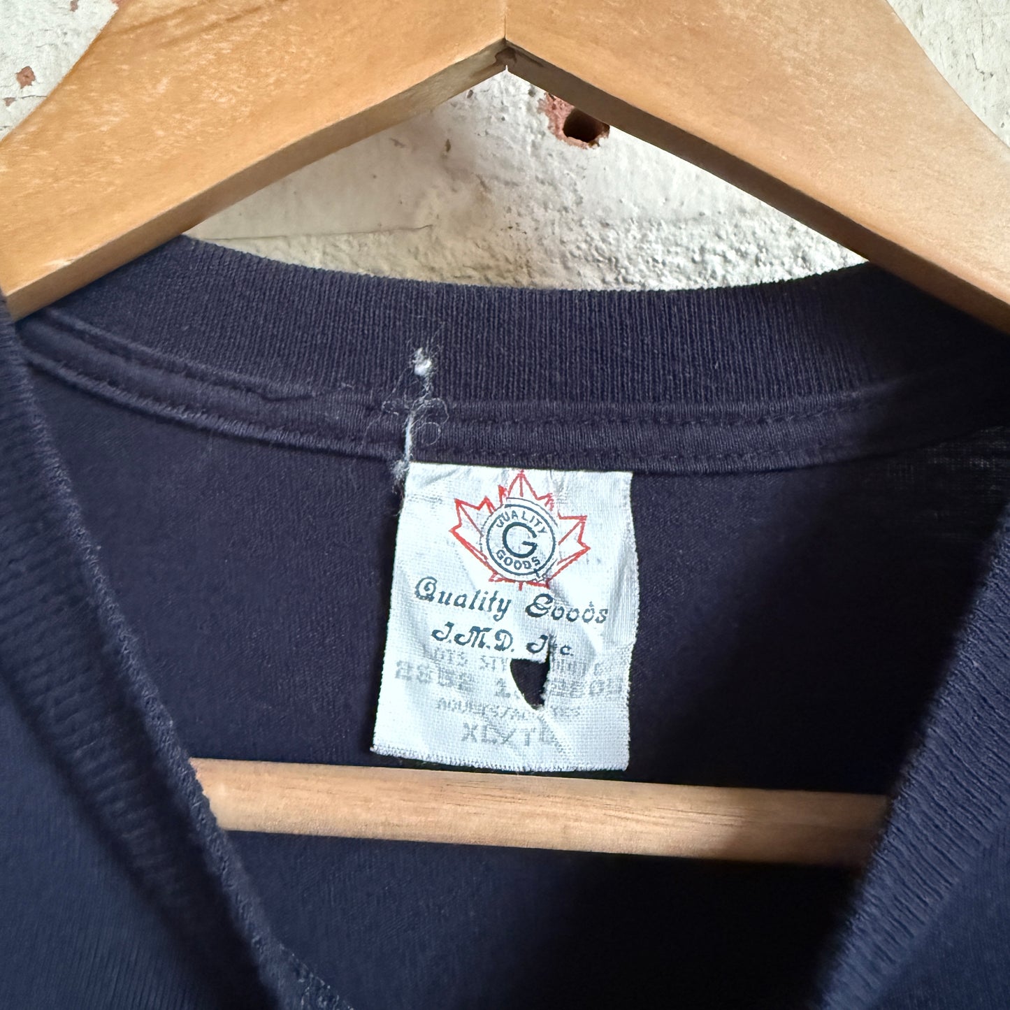 1990s Navy Niagara Falls Embroidered T-Shirt