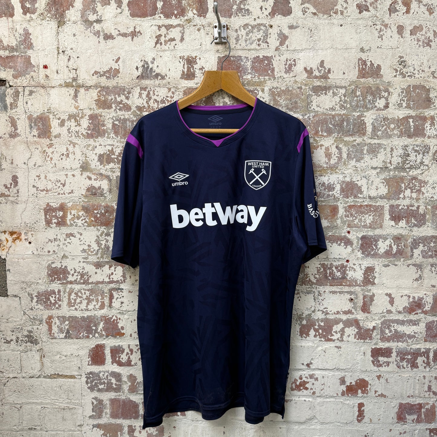 2019-2020 Umbro West Ham Football Kit Shirt