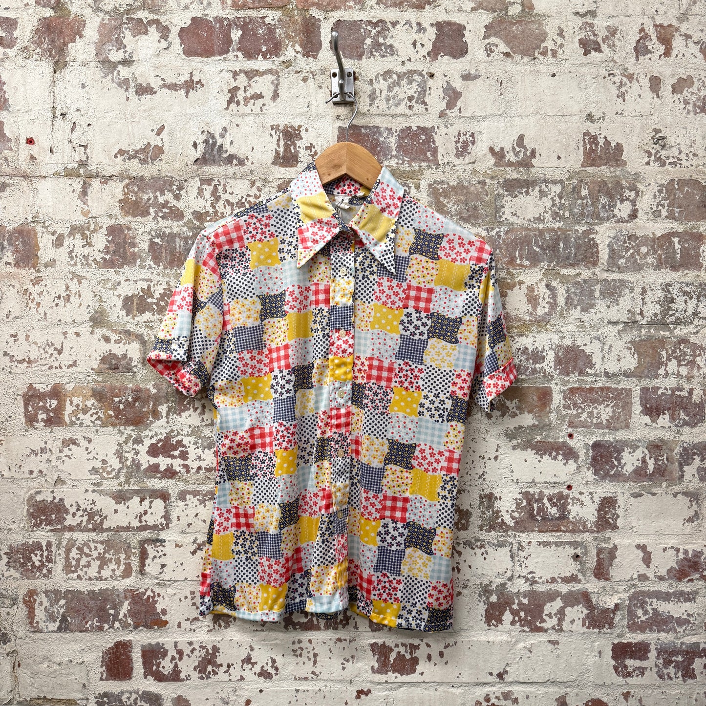 1970s Patterned Button Up Dagger Shirt