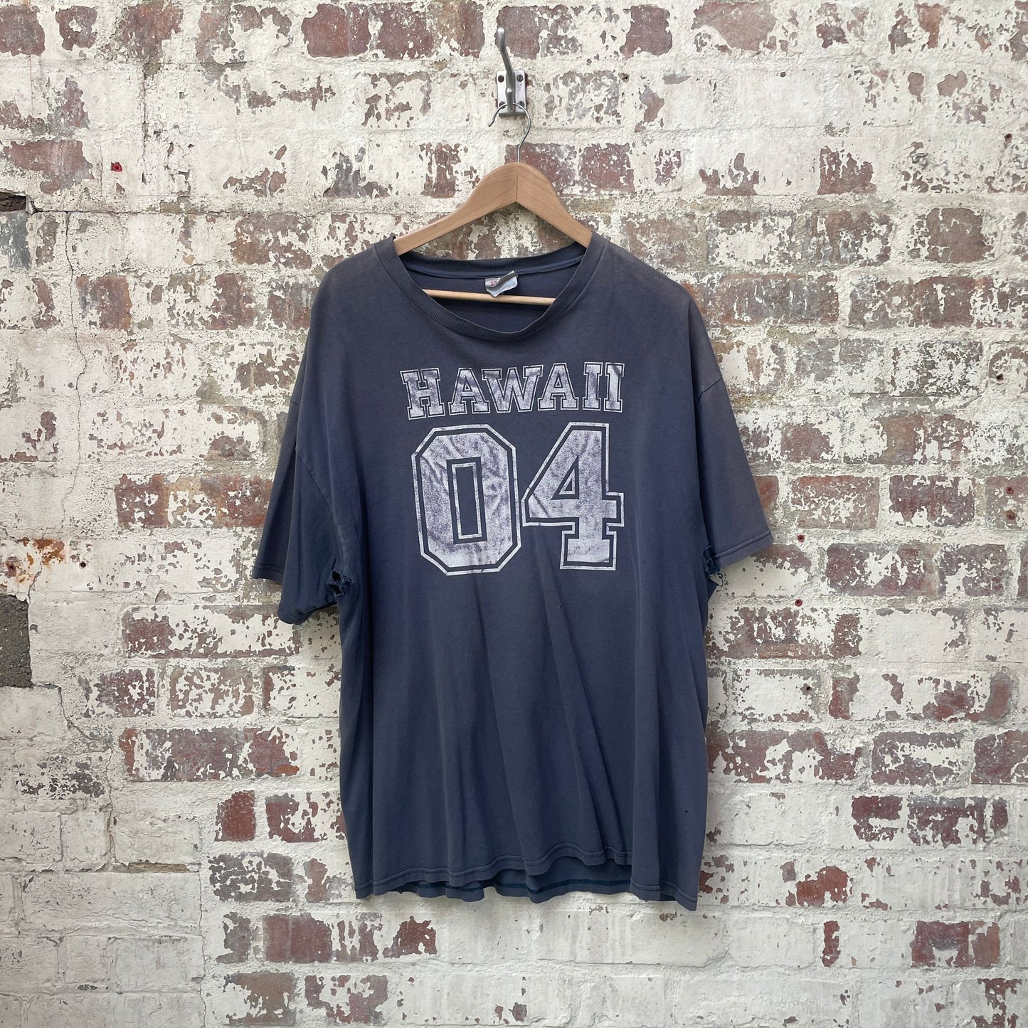 Vintage 1990s Faded Distressed Grey Print T-Shirt